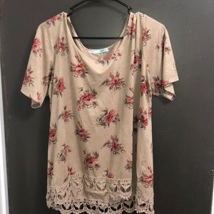 Floral Velvet-like Shirt //